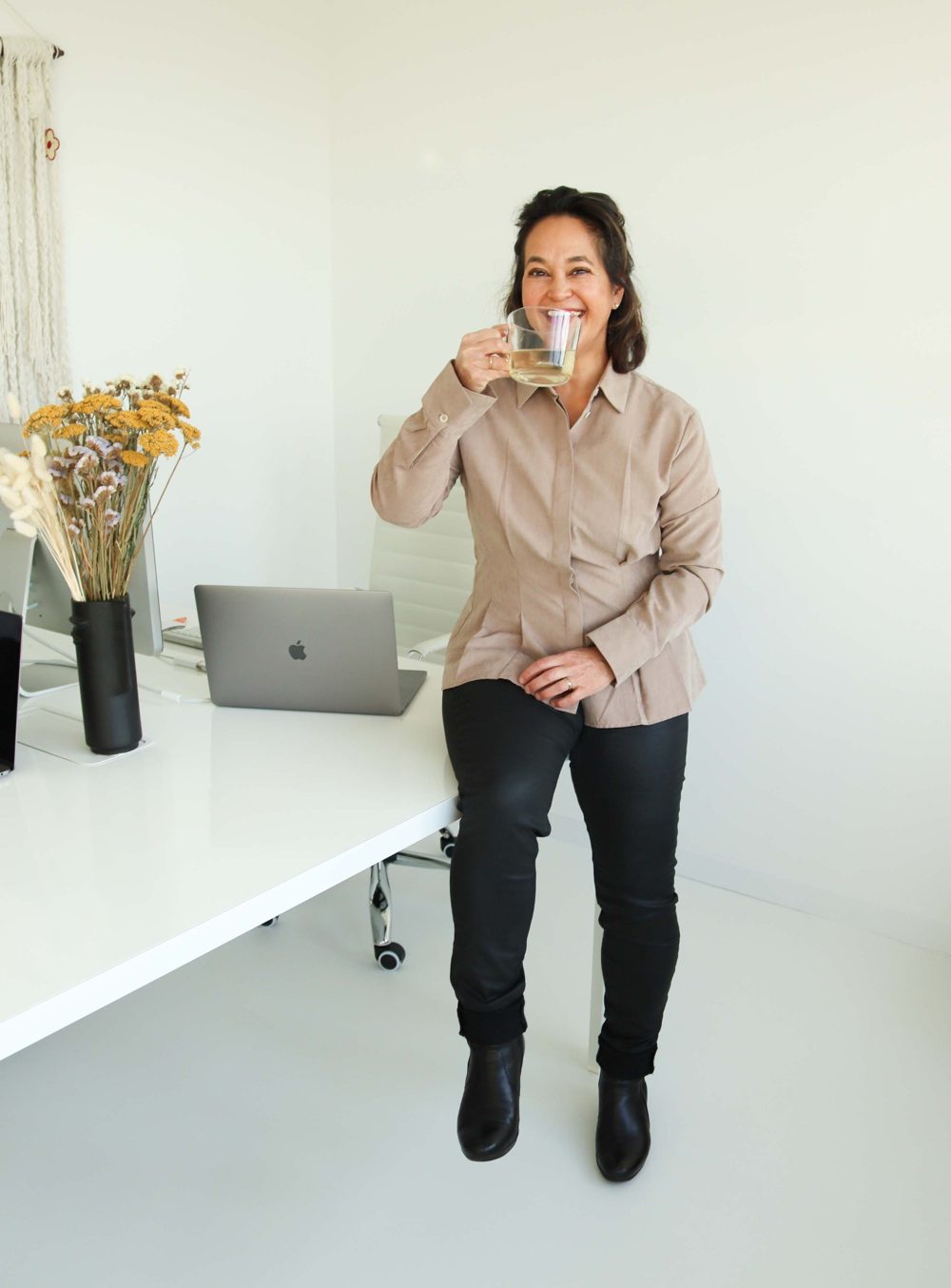 Aukje Lonhard, pension adviser